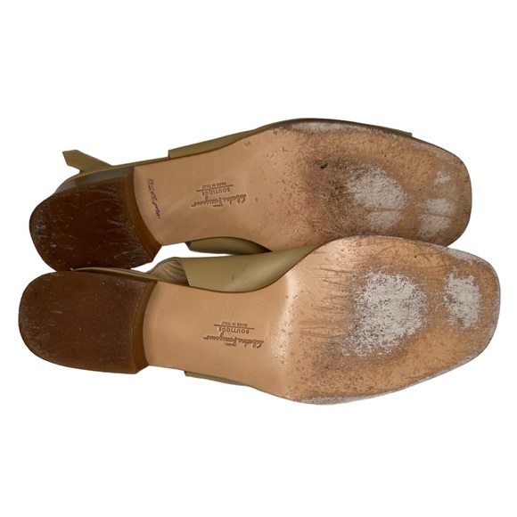 Salvatore Ferragamo Made in Italy Leather Women’s Sandals - Size: 8 1/2 B - Picture 9 of 16